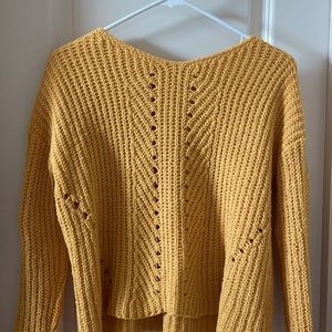 Yellow sweater GREAT CONDITION